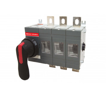Рубильник ВНК-39-1 3П 630А с установленной фронтальной ручкой управления TDM